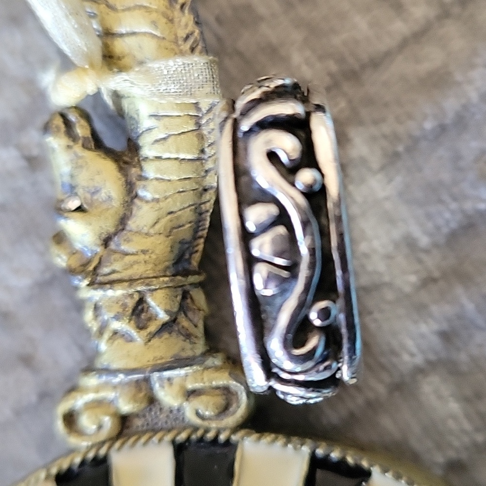 R0835 Vintage Silpada .925 Sterling Silver Square Scroll Filigree Ring Size 9 - Picture 5 of 8